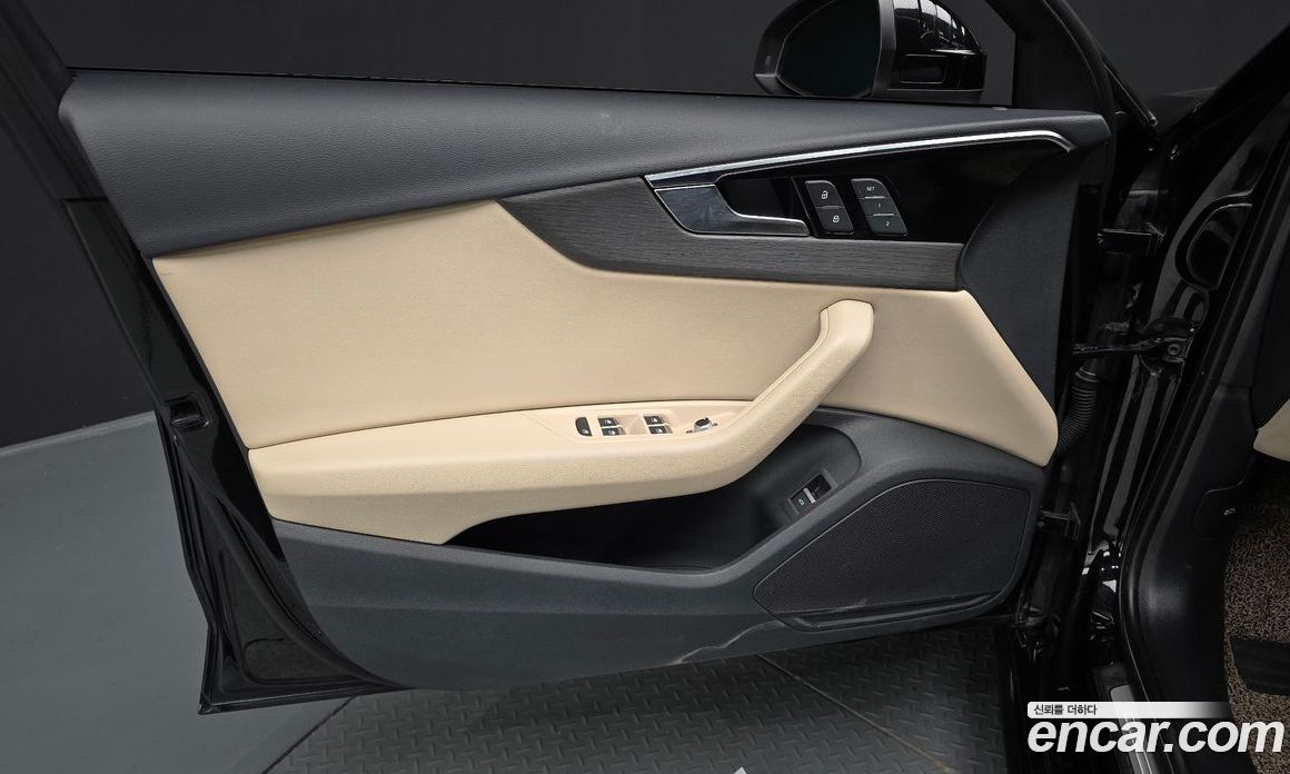 Audi A4 (B9) фото 25