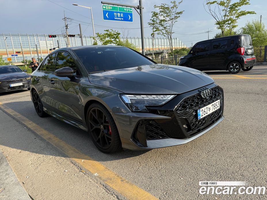 Audi RS3 (8Y) фото 2