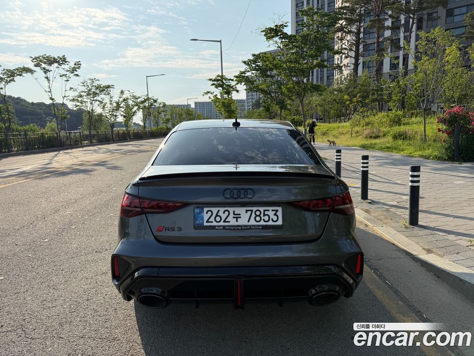 Audi RS3 (8Y) фото 3