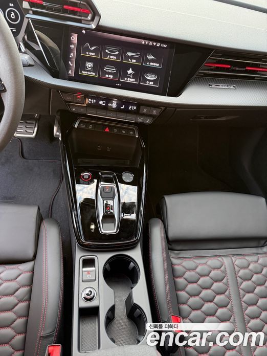 Audi RS3 (8Y) фото 6