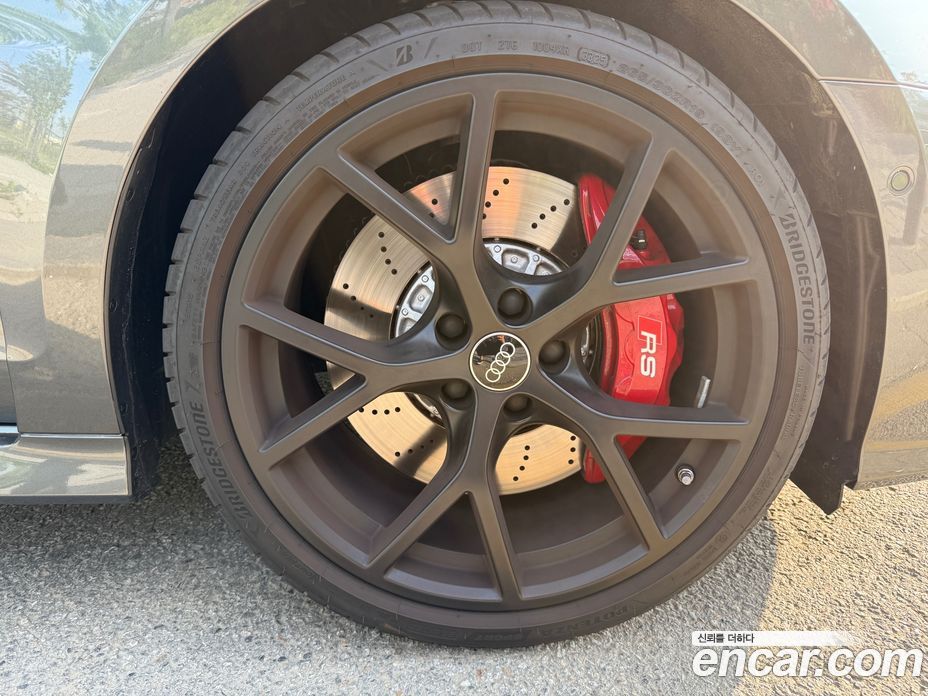 Audi RS3 (8Y) фото 9