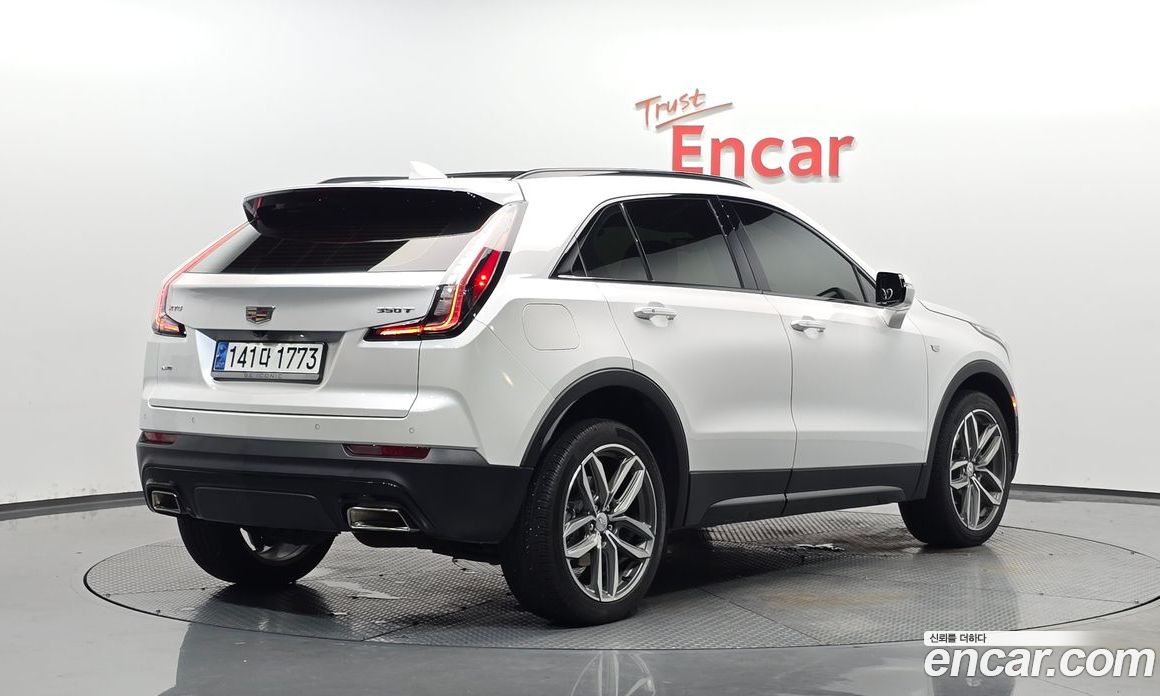 Cadillac XT4 фото 2