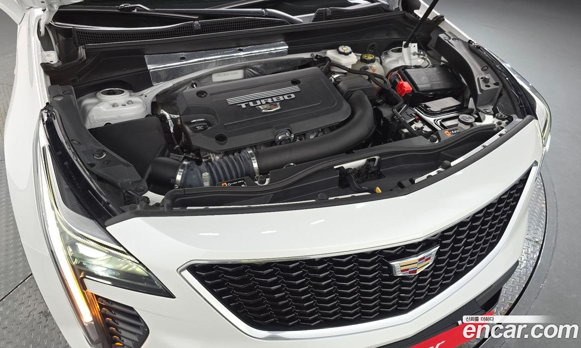 Cadillac XT4 фото 6