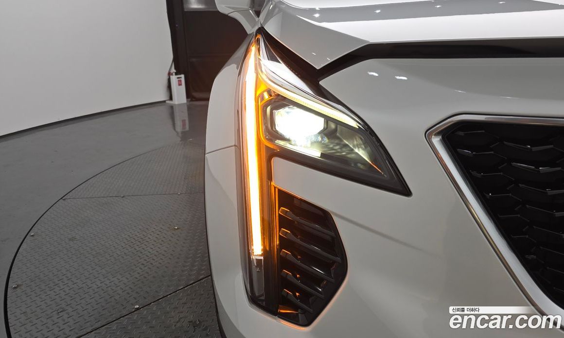 Cadillac XT4 фото 22