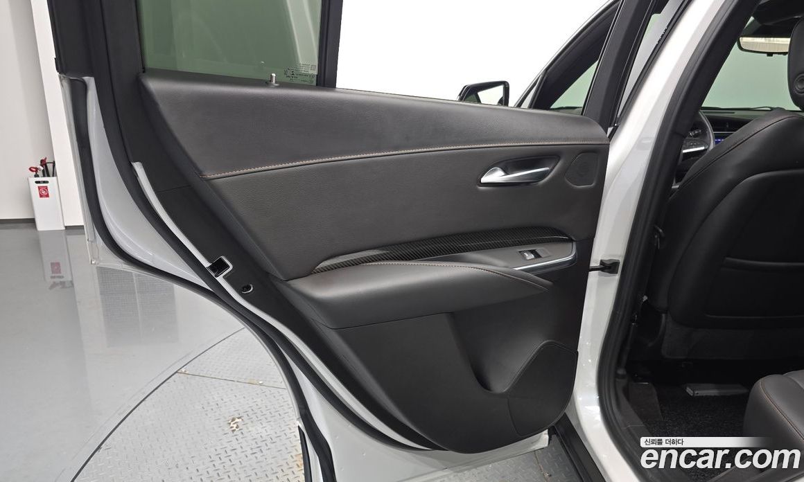 Cadillac XT4 фото 25