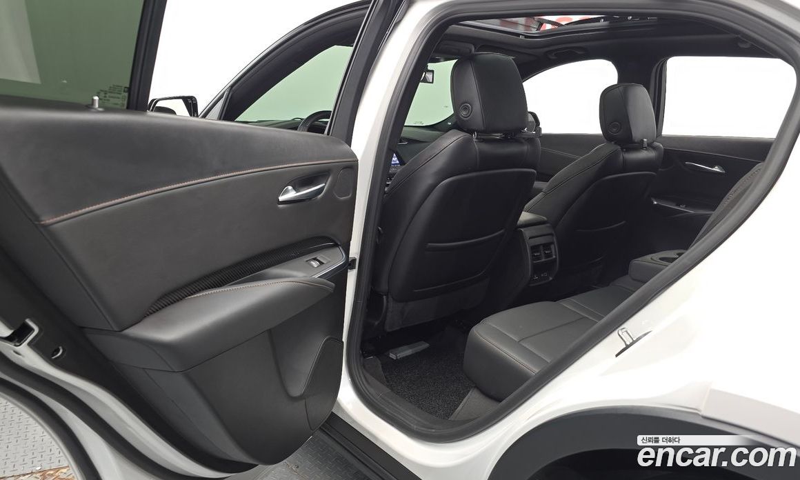 Cadillac XT4 фото 26