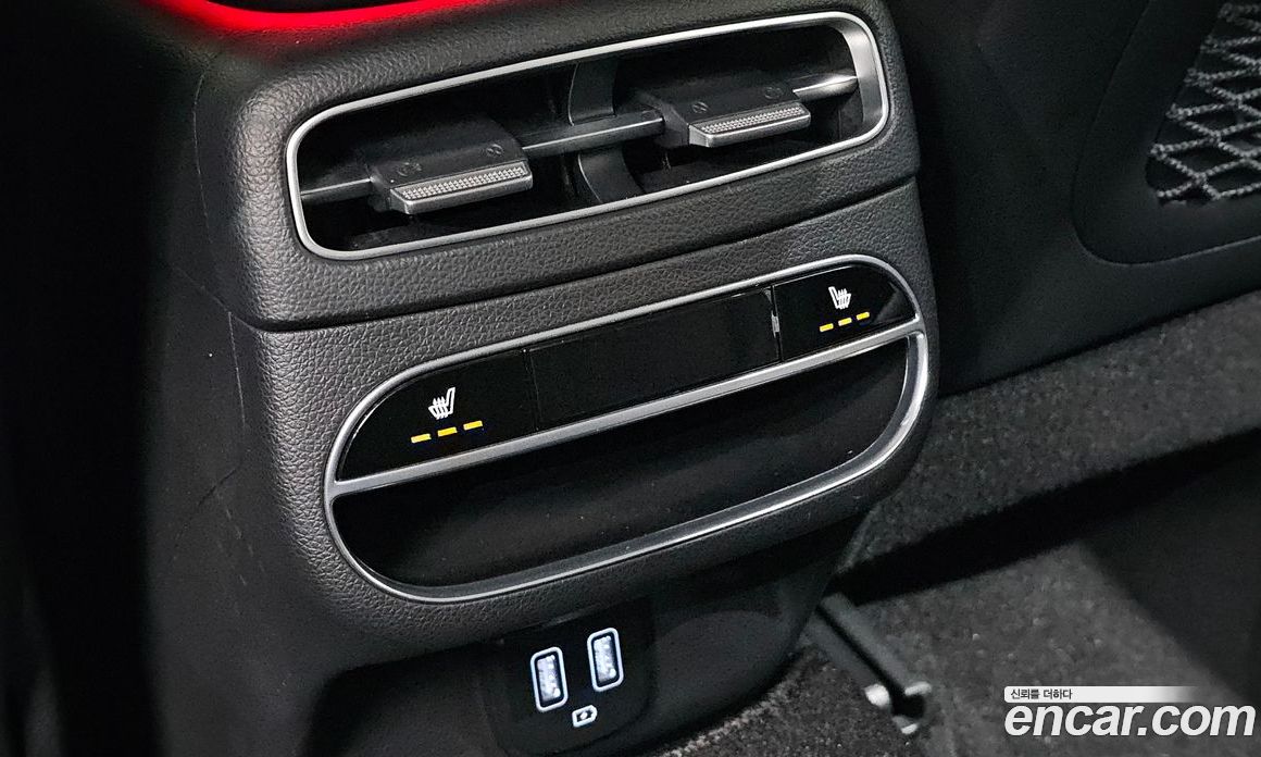 Genesis GV70 фото 20