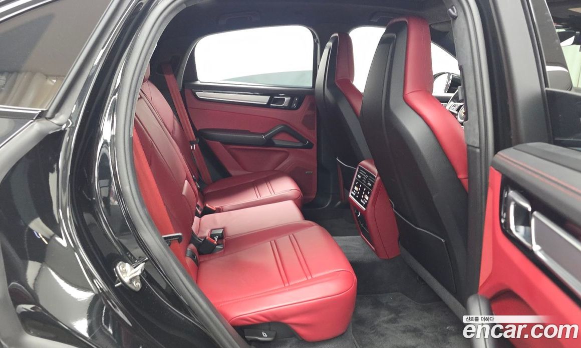 Porsche Cayenne 3rd Gen фото 12