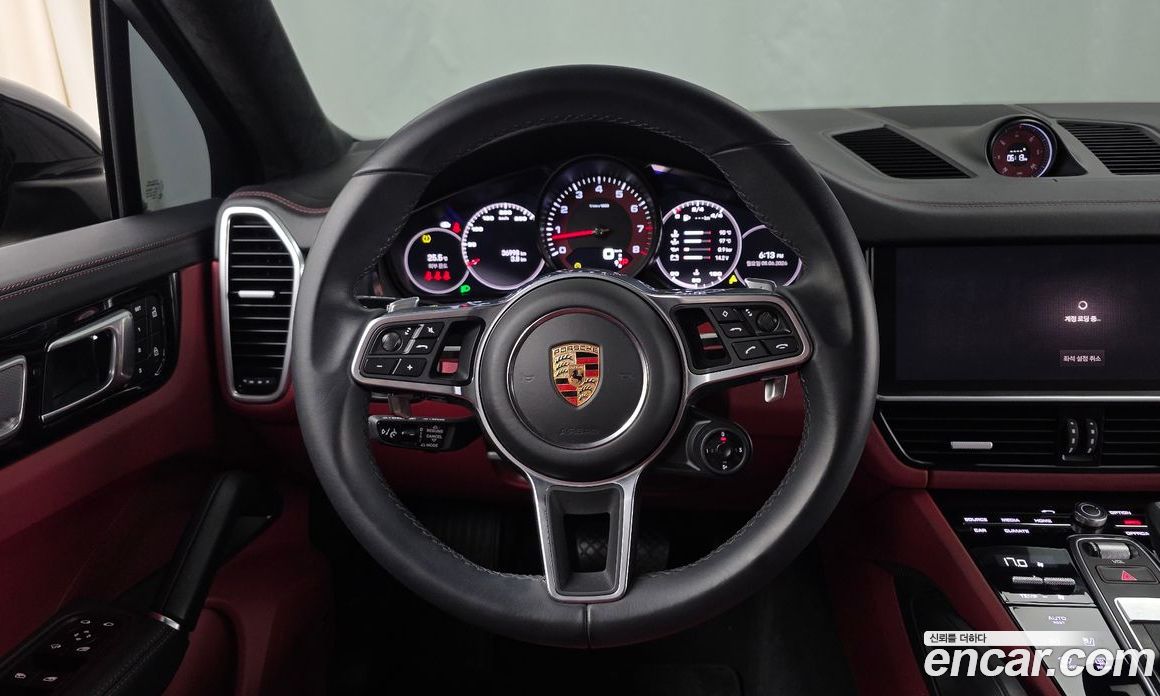 Porsche Cayenne 3rd Gen фото 13