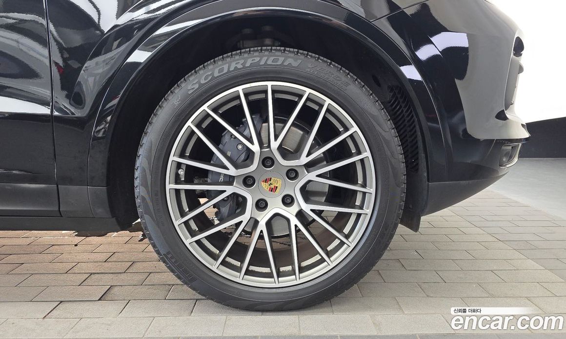 Porsche Cayenne 3rd Gen фото 21