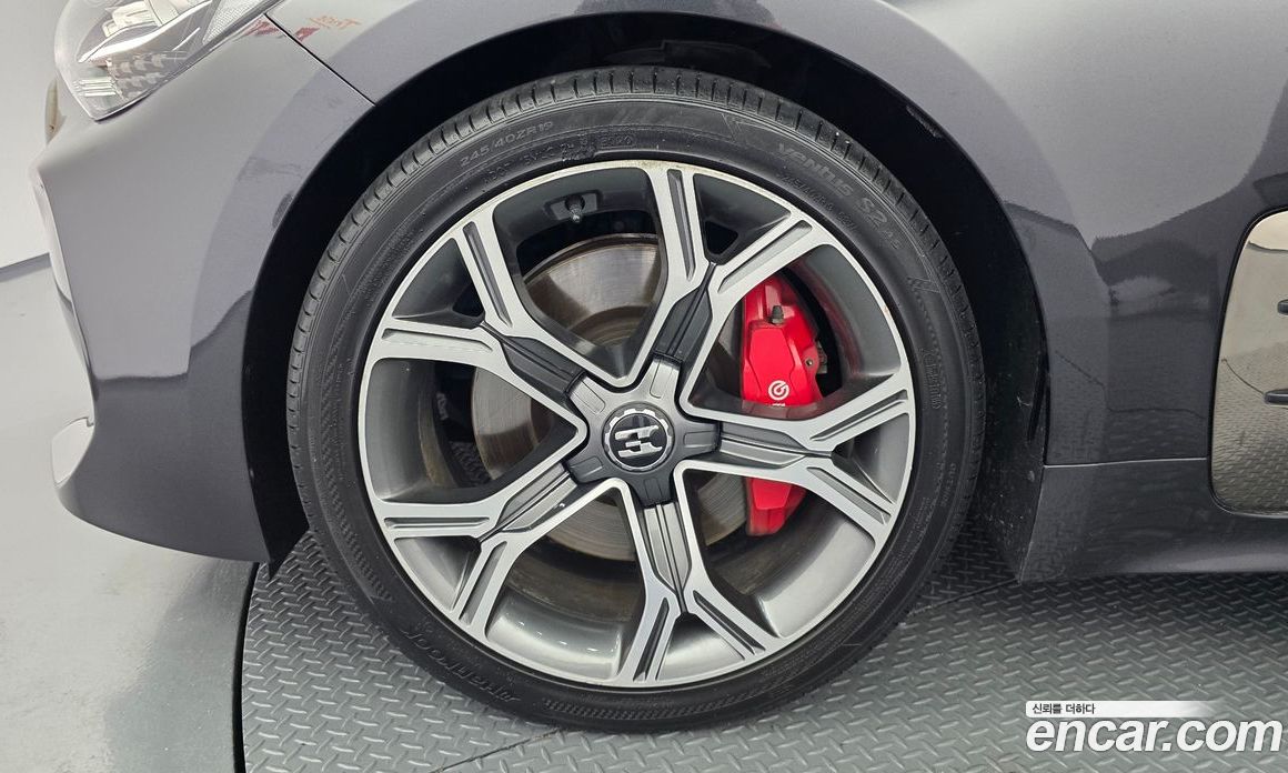 Kia Stinger фото 5