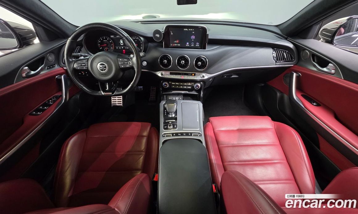 Kia Stinger фото 7