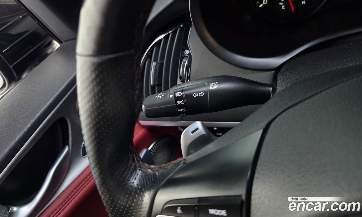 Kia Stinger фото 30