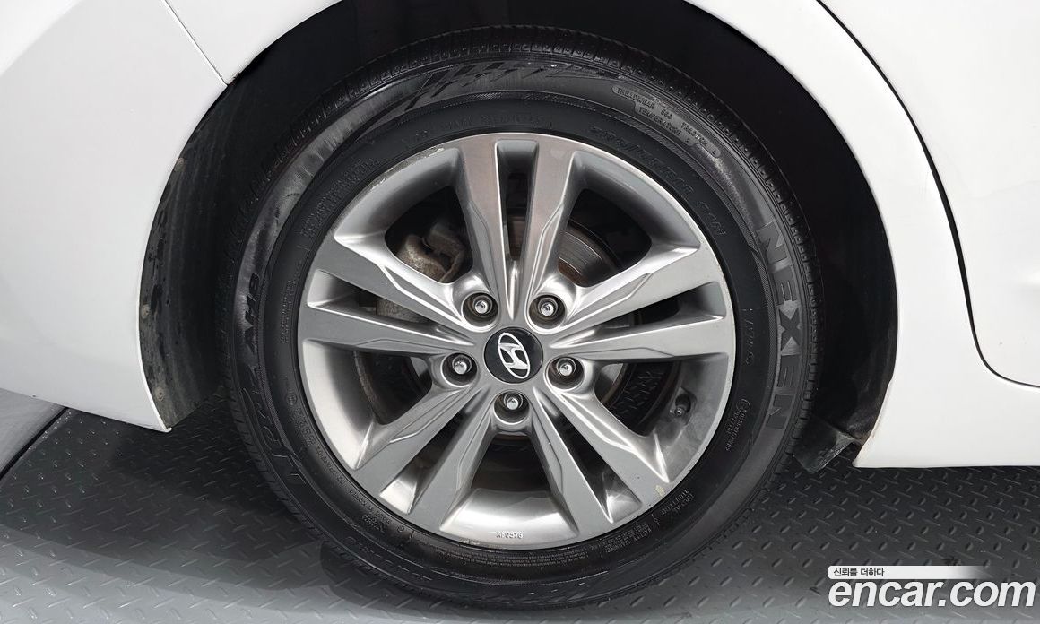 Hyundai Avante (AD) 6th Gen фото 5