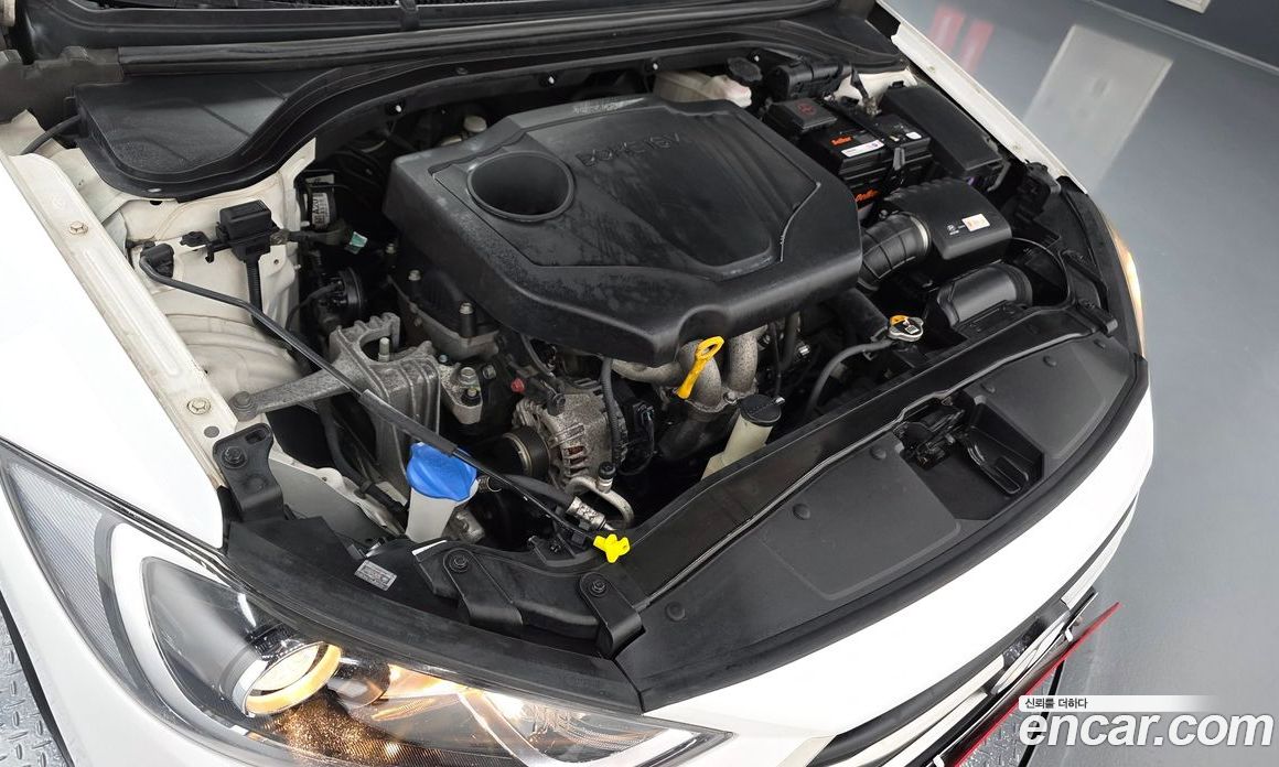 Hyundai Avante (AD) 6th Gen фото 6