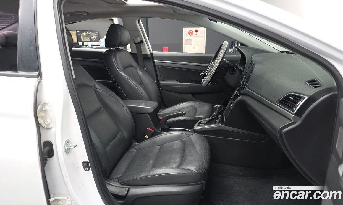 Hyundai Avante (AD) 6th Gen фото 11