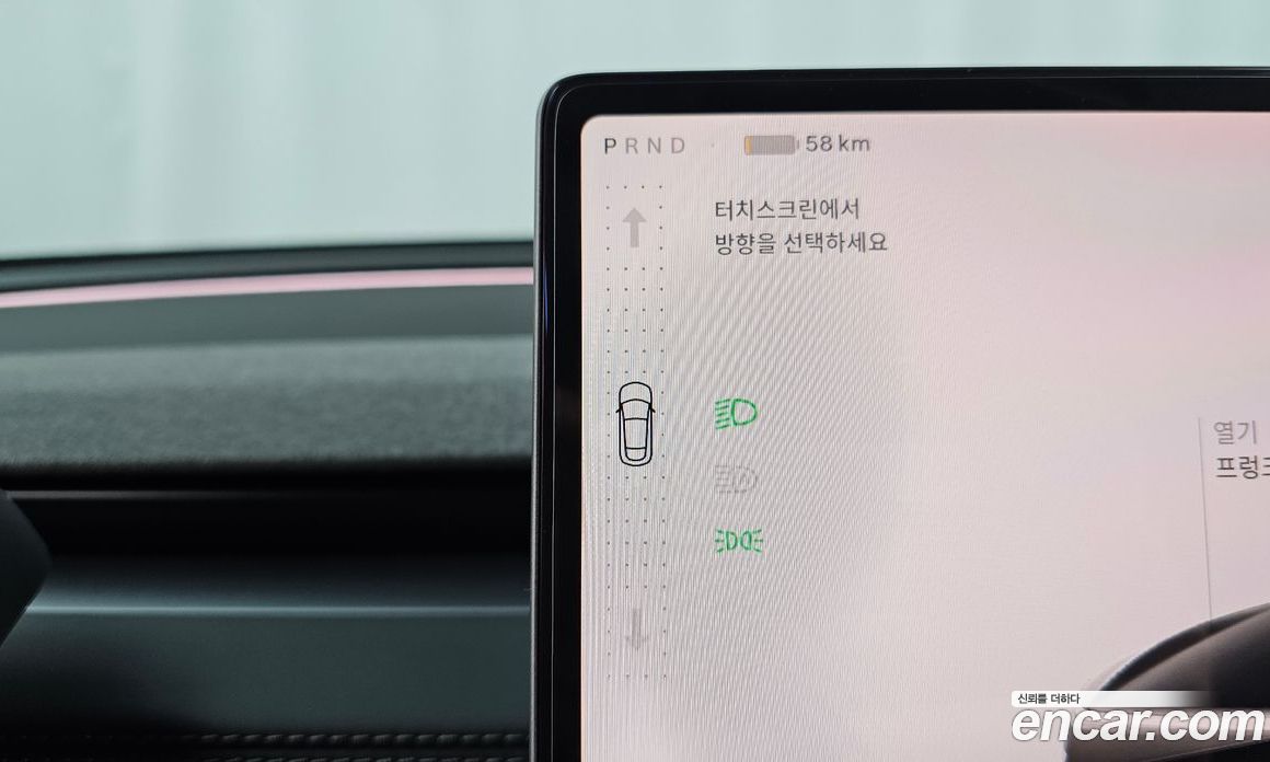 Tesla Model Y фото 9