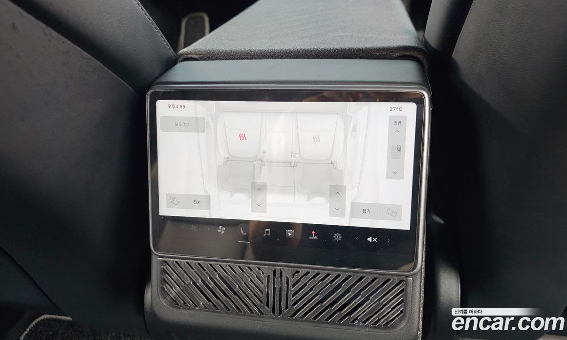 Tesla Model Y фото 19