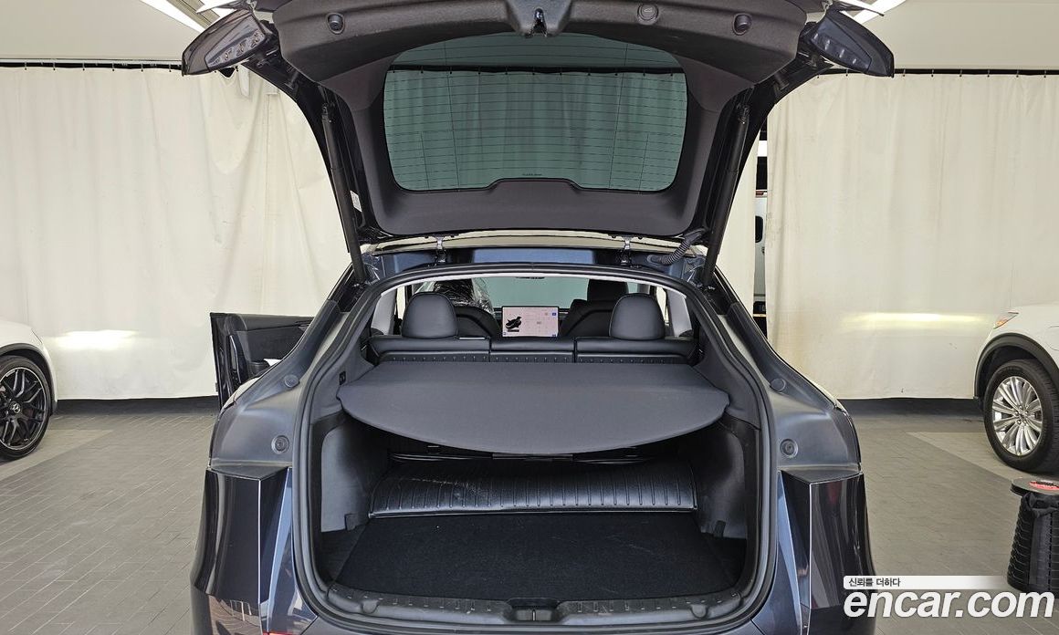 Tesla Model Y фото 20