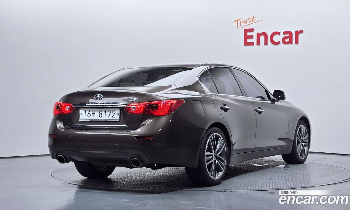 Infiniti Q50 фото 2