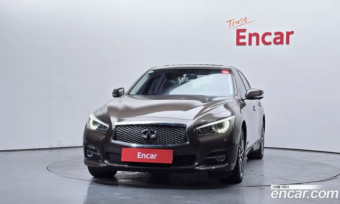 Infiniti Q50 фото 3