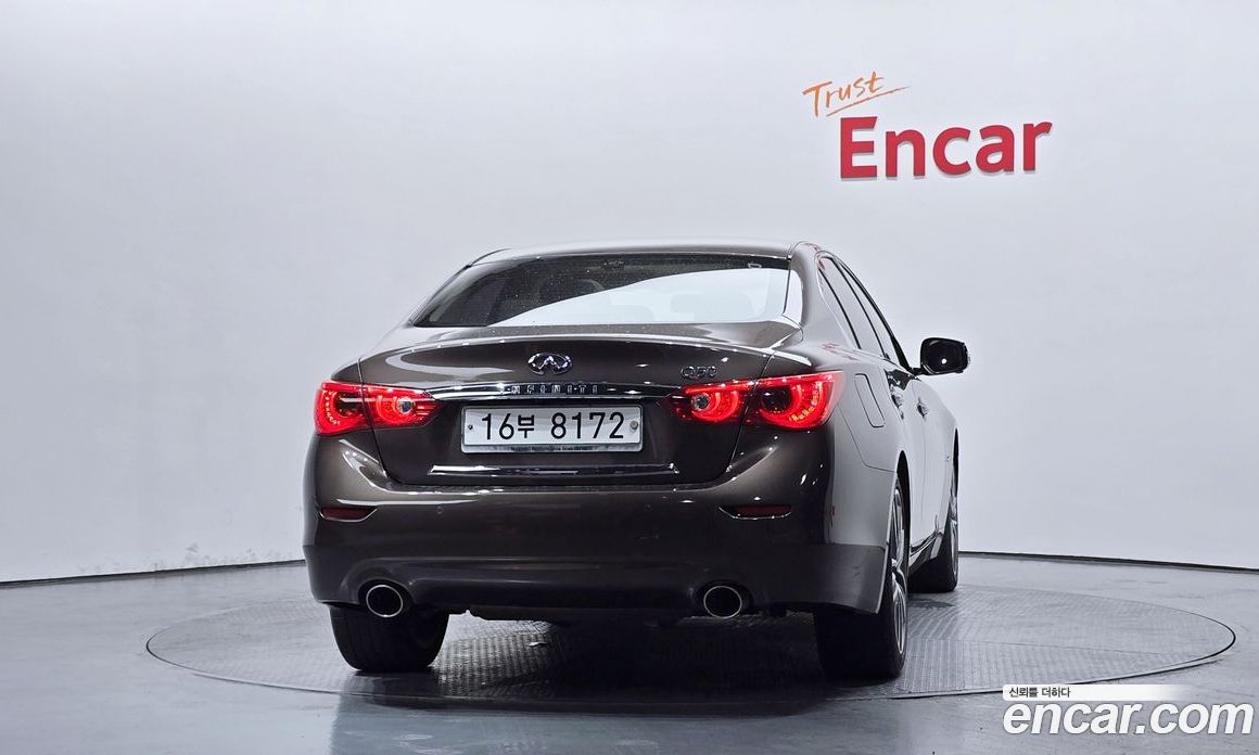 Infiniti Q50 фото 4