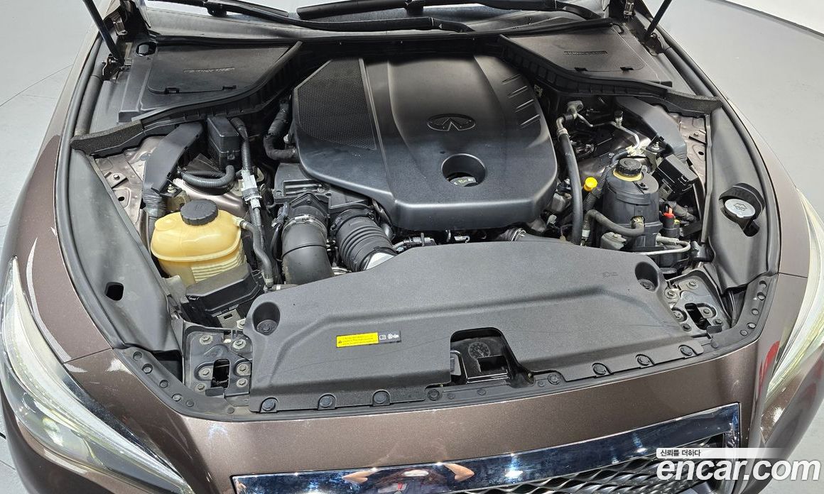 Infiniti Q50 фото 6