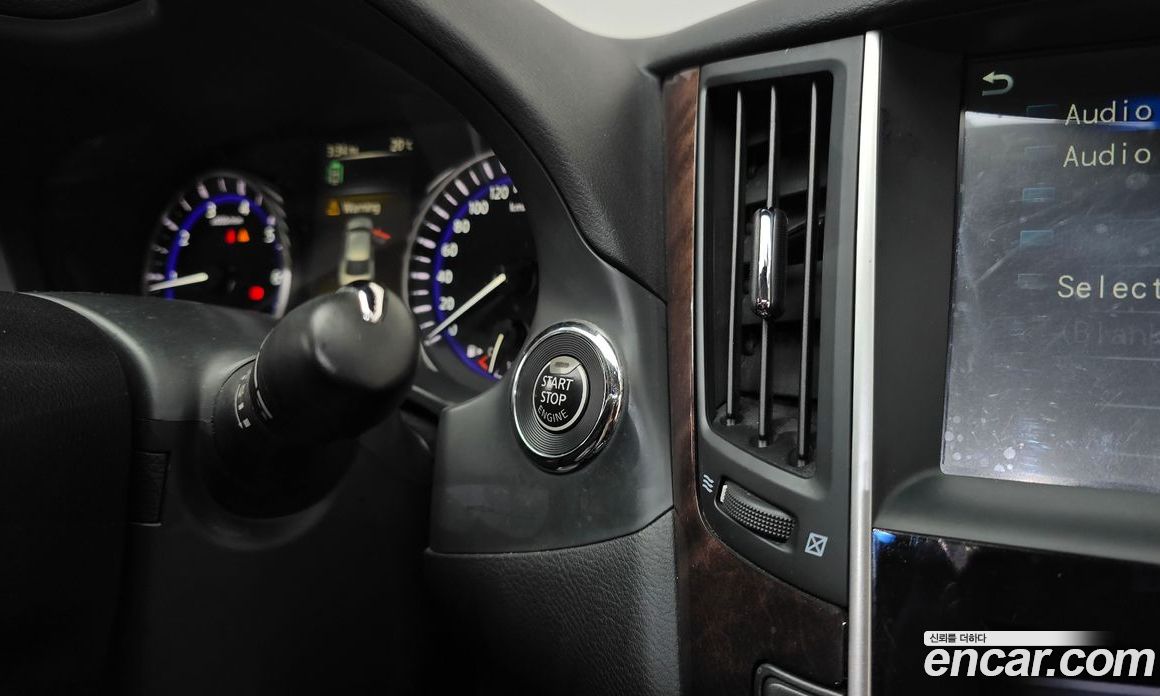 Infiniti Q50 фото 17