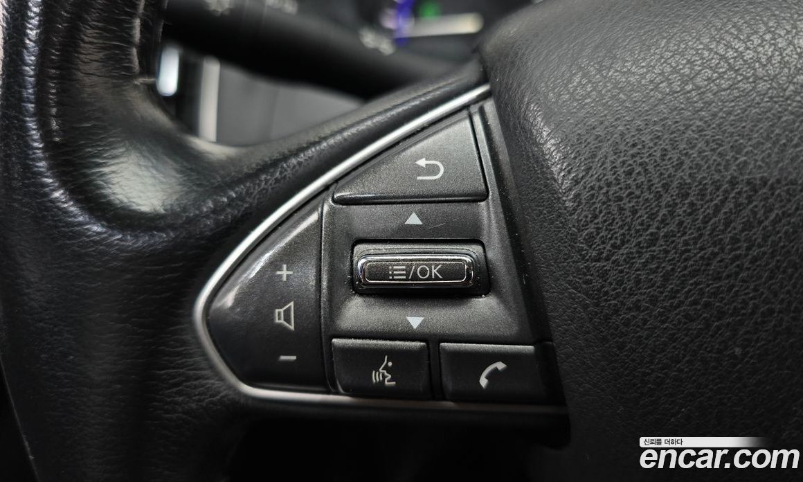 Infiniti Q50 фото 20
