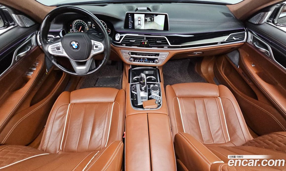BMW 7-Series (G11) фото 7
