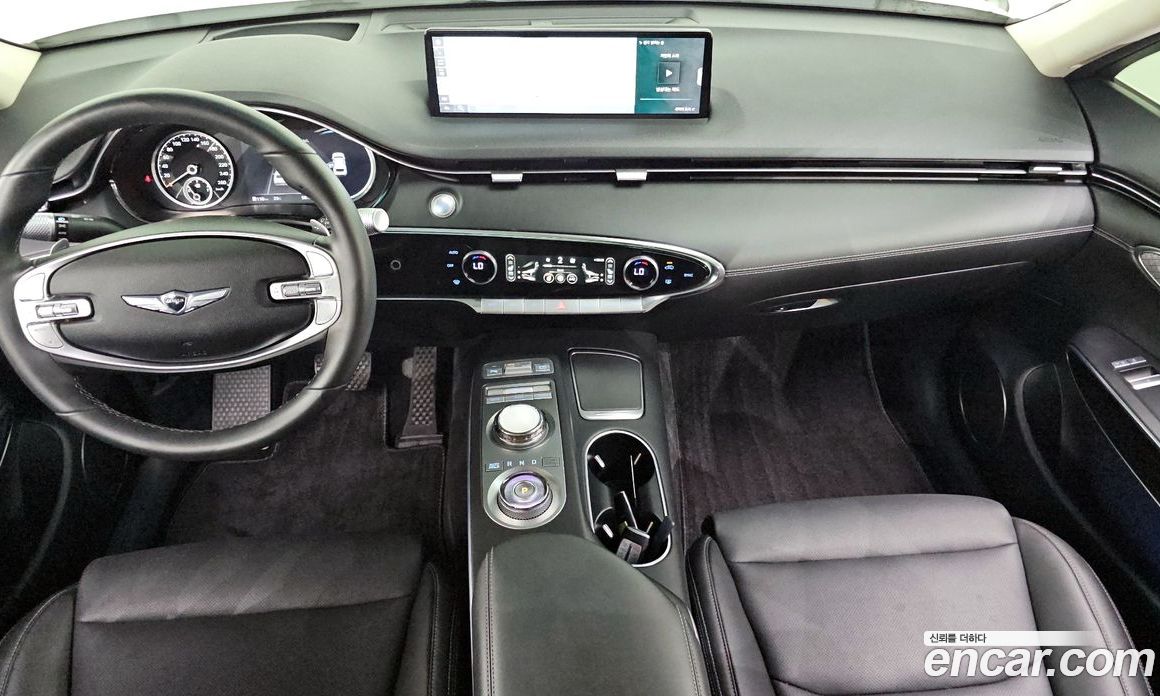 Genesis GV70 фото 7