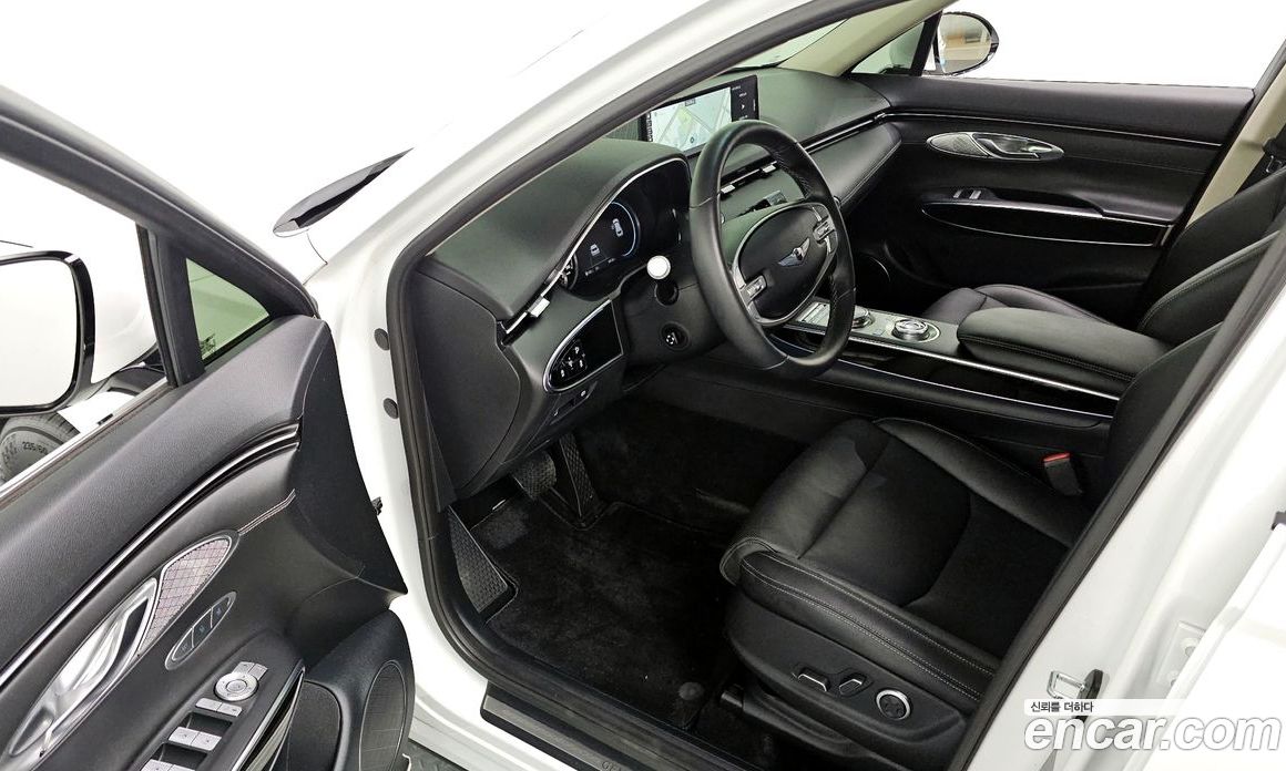 Genesis GV70 фото 10