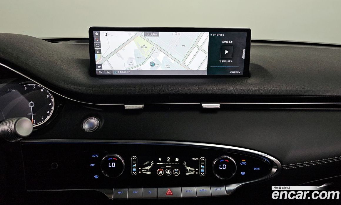 Genesis GV70 фото 14