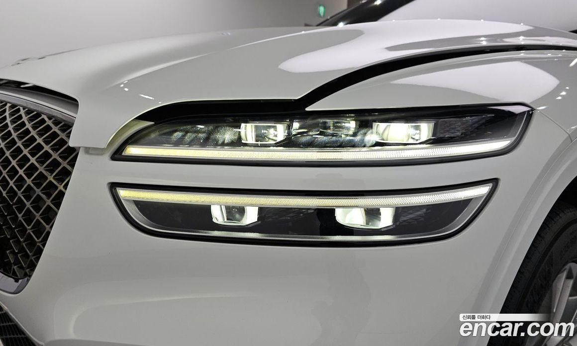 Genesis GV70 фото 22