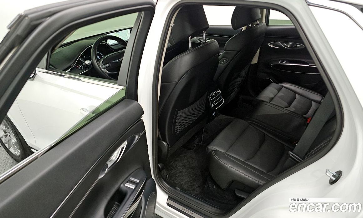Genesis GV70 фото 26