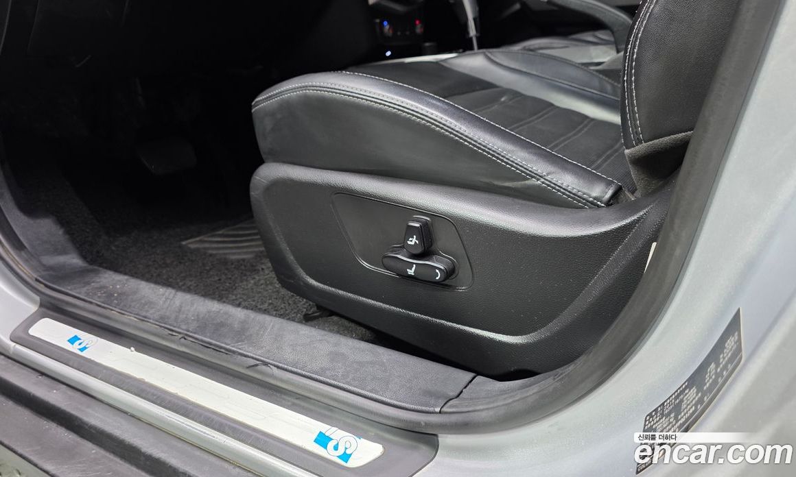 SsangYong (KG Mobility) Tivoli фото 18
