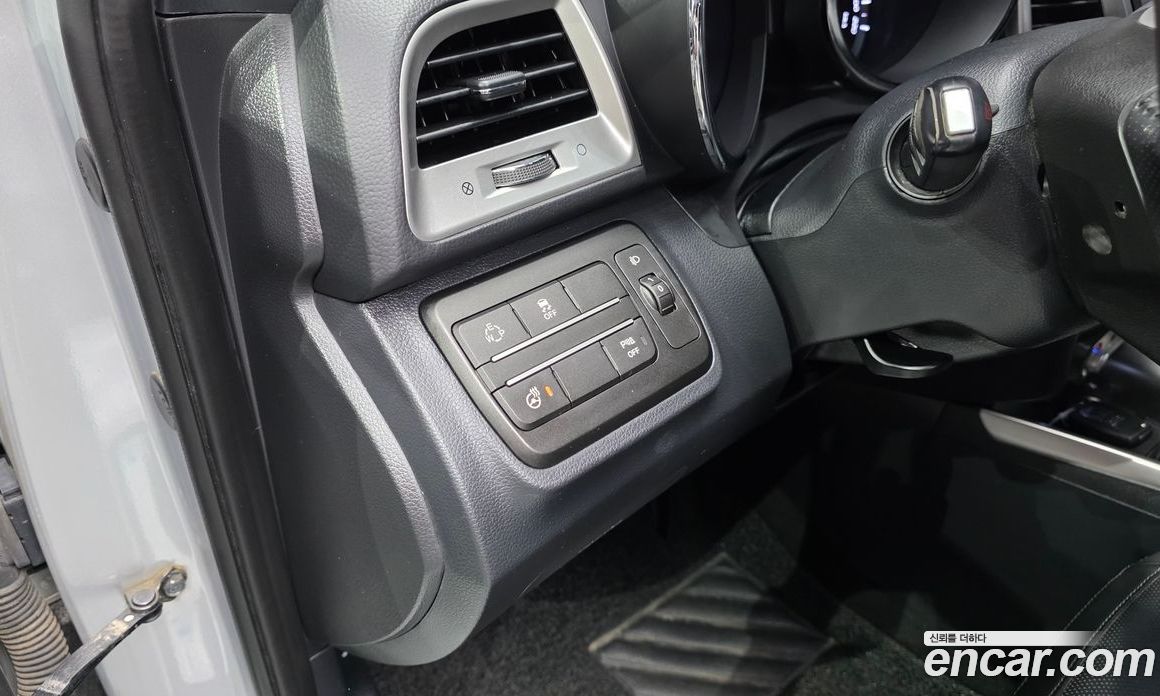 SsangYong (KG Mobility) Tivoli фото 28