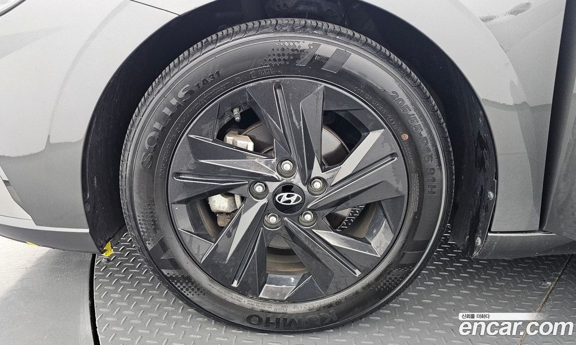 Hyundai Avante (CN7) фото 4