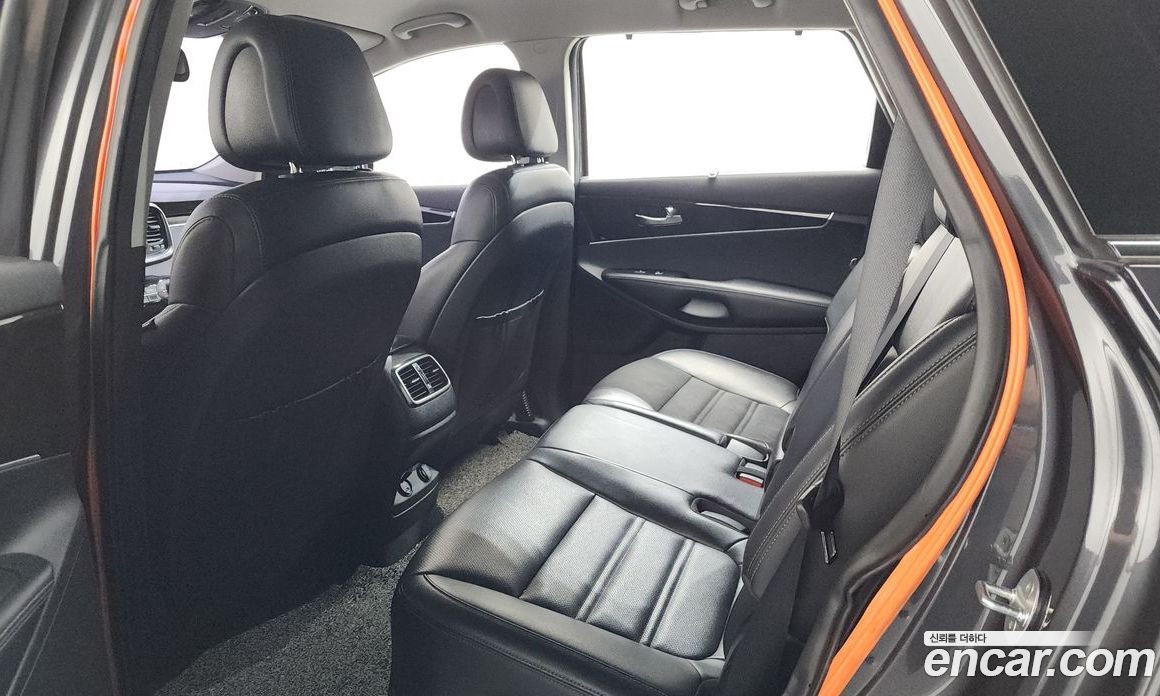Kia Sorento 3rd Gen фото 19