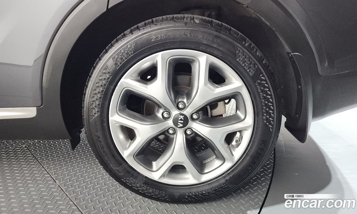 Kia Sorento 3rd Gen фото 21