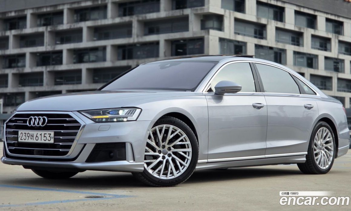 Audi A8 (D5)