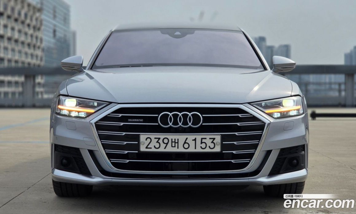 Audi A8 (D5) фото 3