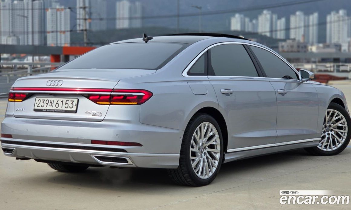 Audi A8 (D5) фото 4
