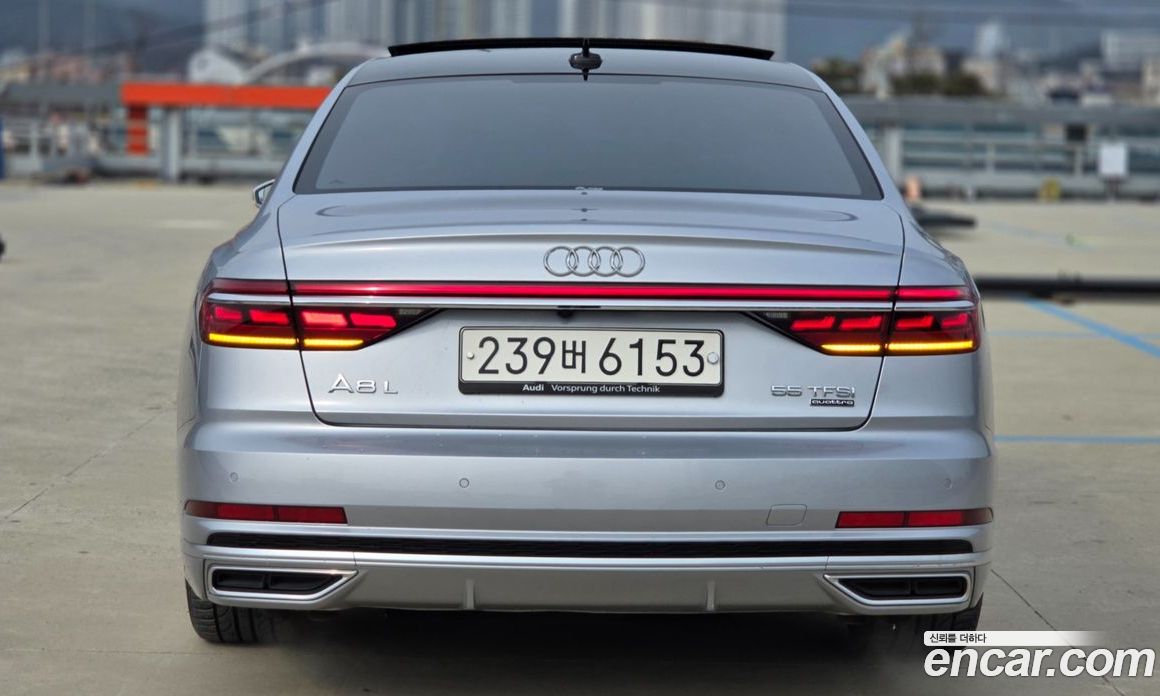 Audi A8 (D5) фото 5