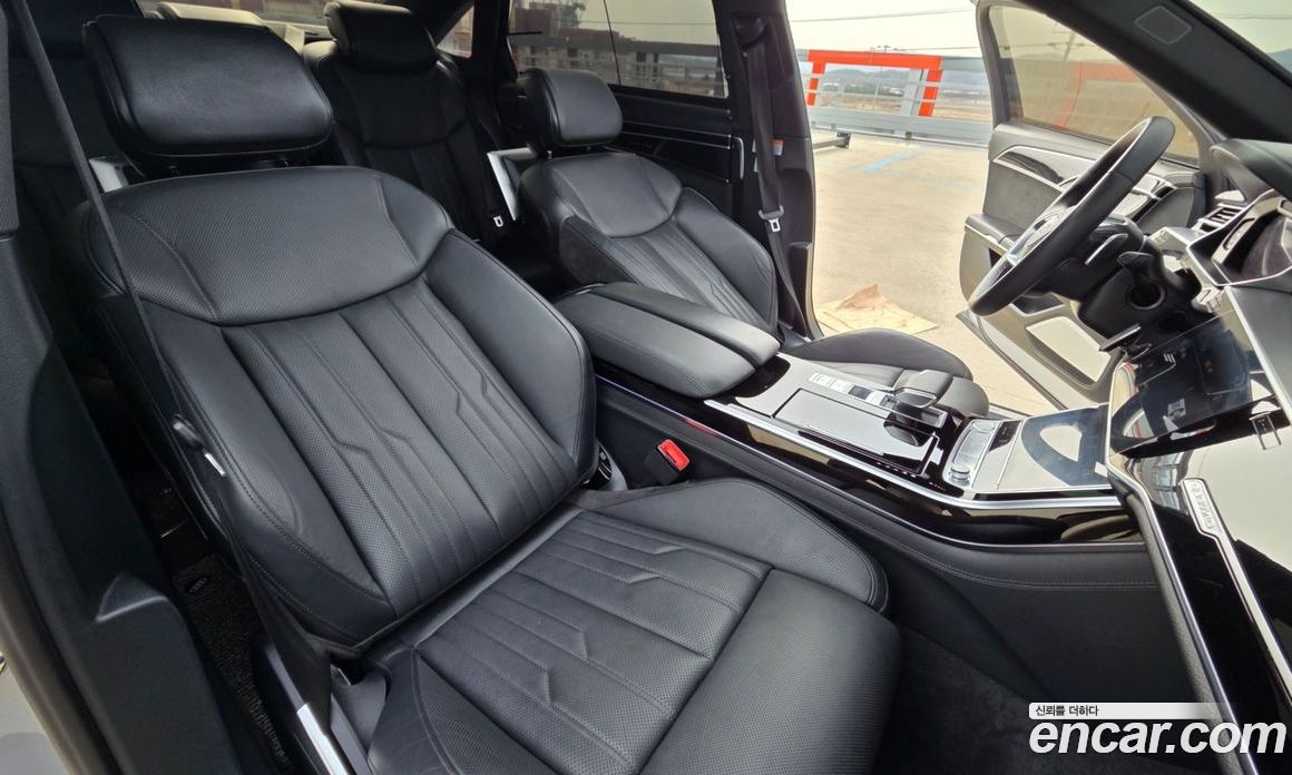 Audi A8 (D5) фото 13