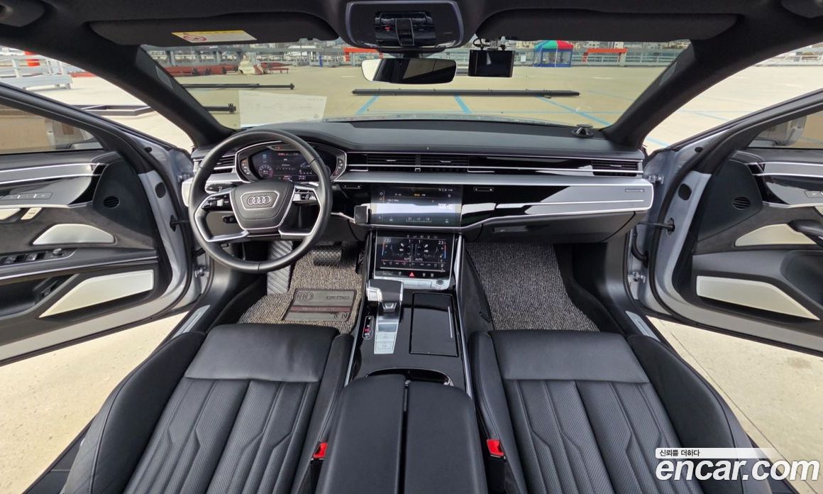 Audi A8 (D5) фото 14