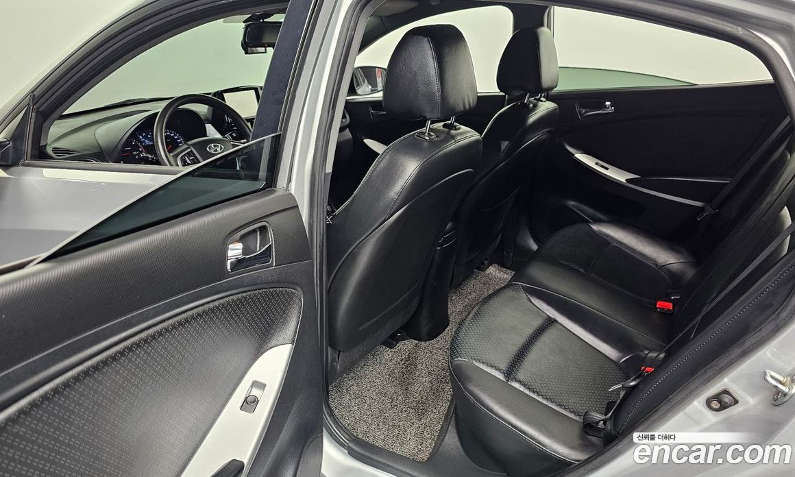 Hyundai Accent (New Type) фото 11