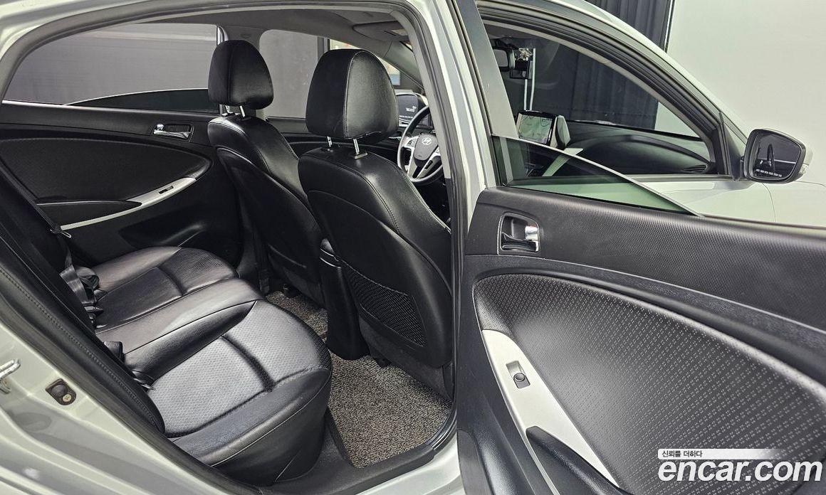 Hyundai Accent (New Type) фото 12