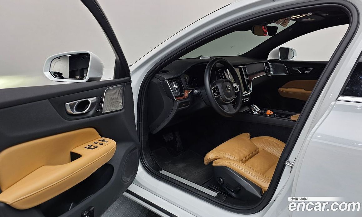 Volvo S60 3rd Gen фото 10