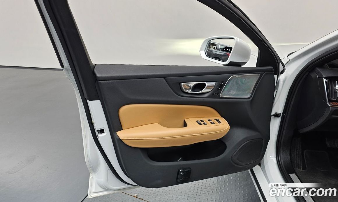 Volvo S60 3rd Gen фото 24